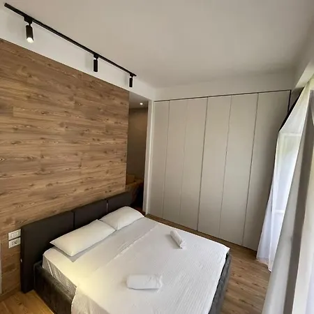 Apartment Center Apartament, Pazari Ri *