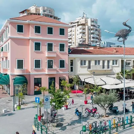 Center Apartament, Pazari Ri Apartment *